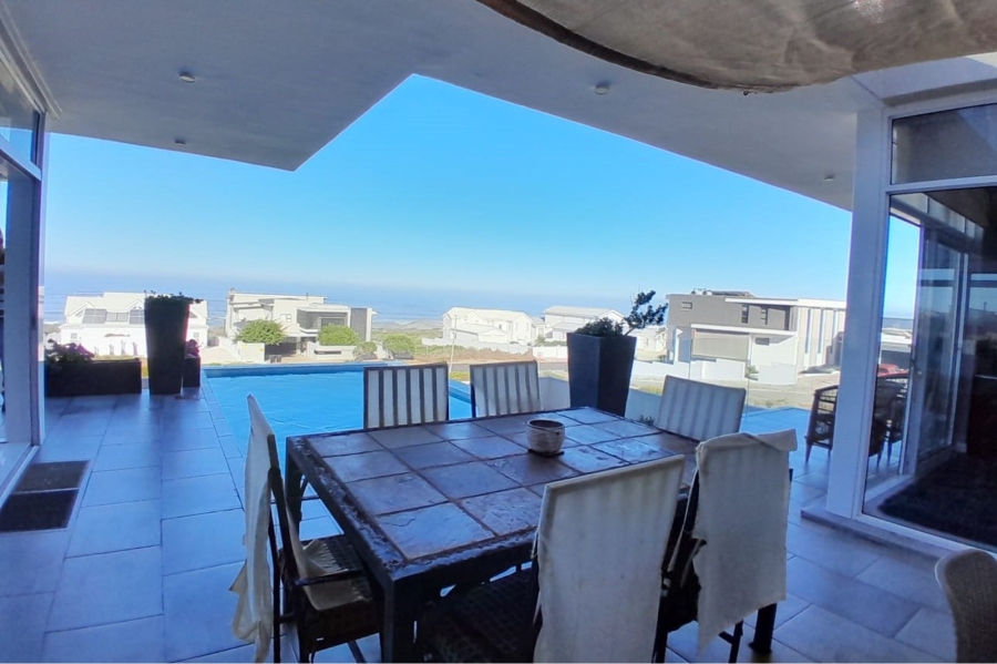 4 Bedroom Property for Sale in Yzerfontein Western Cape